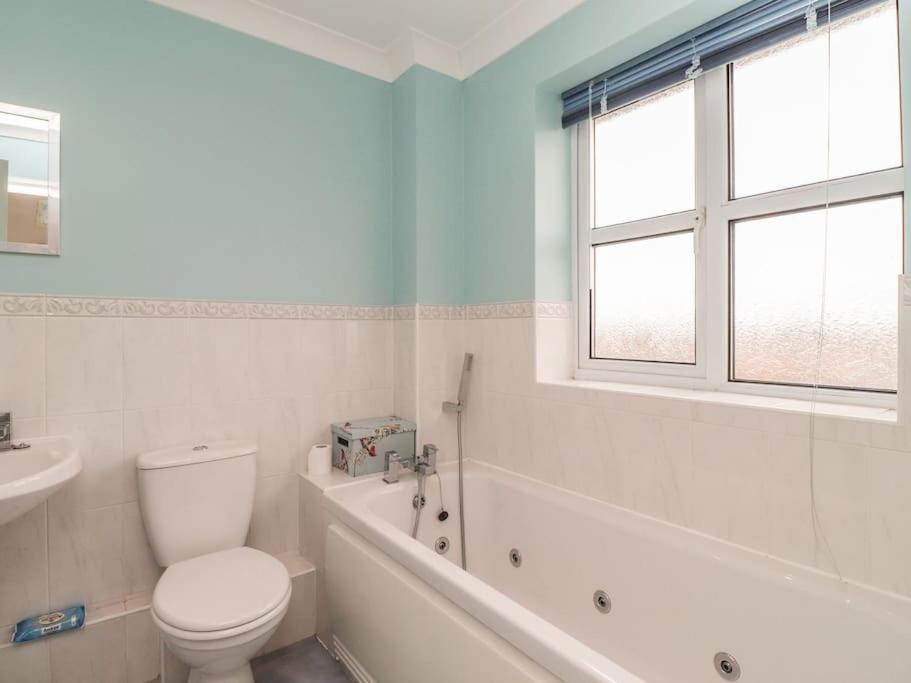 Stunning Seaviews - Beach House - Jacuzzi Bath Tub Littlestone-on-Sea Extérieur photo