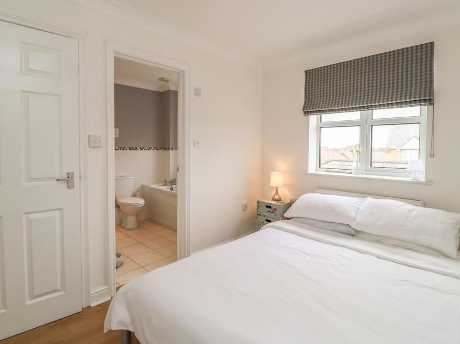 Stunning Seaviews - Beach House - Jacuzzi Bath Tub Littlestone-on-Sea Extérieur photo